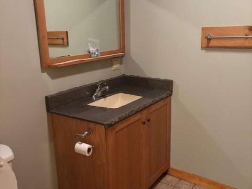 2070 Cashiers Valley Road, Brevard, NC 28712.  MLS# CAR4267083, YatesRealty ID 19763. A Full Bath