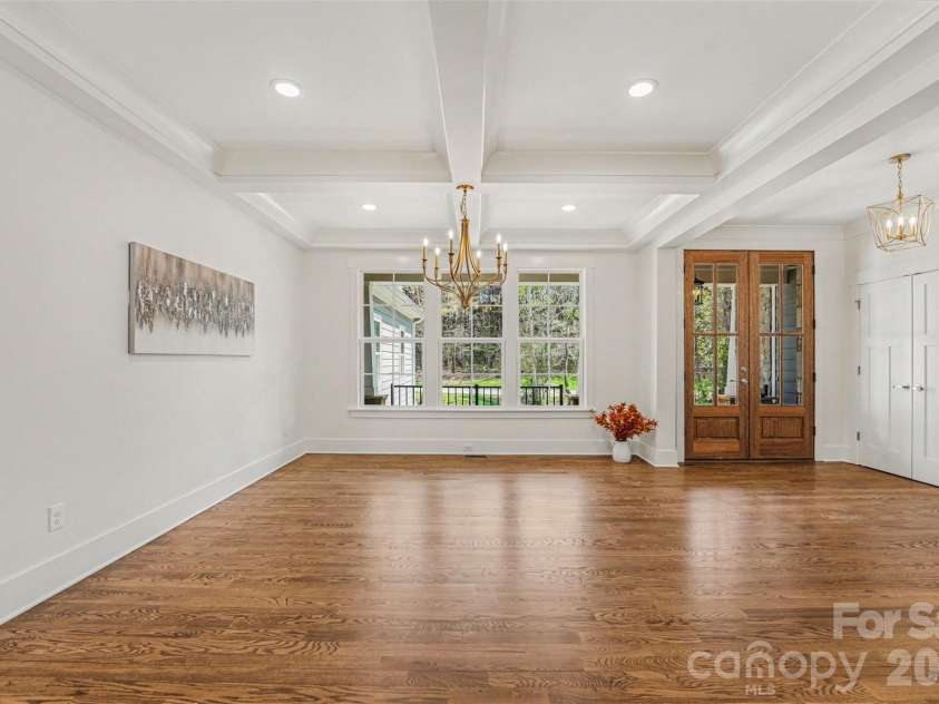 3215 James Plantation Drive, Denver, NC 28037.  MLS# CAR4360076, YatesRealty ID 19763. Dining room