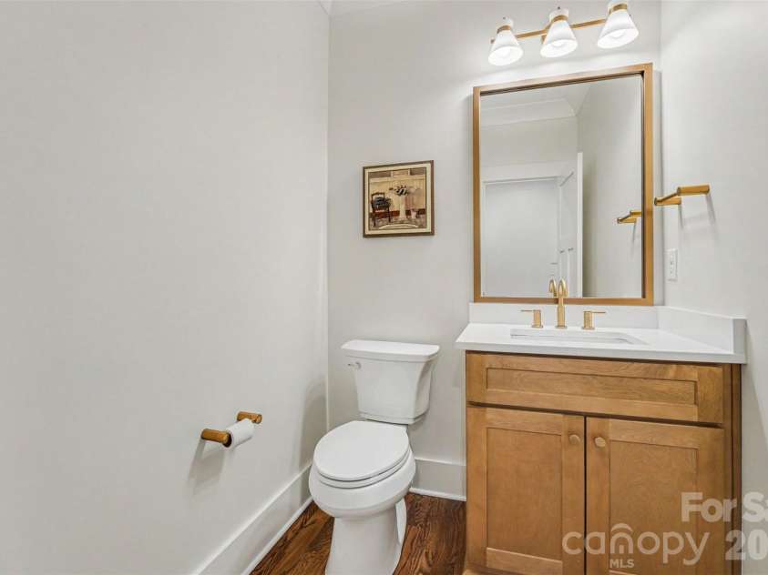 3215 James Plantation Drive, Denver, NC 28037.  MLS# CAR4360076, YatesRealty ID 19763. Half bath - Main floor