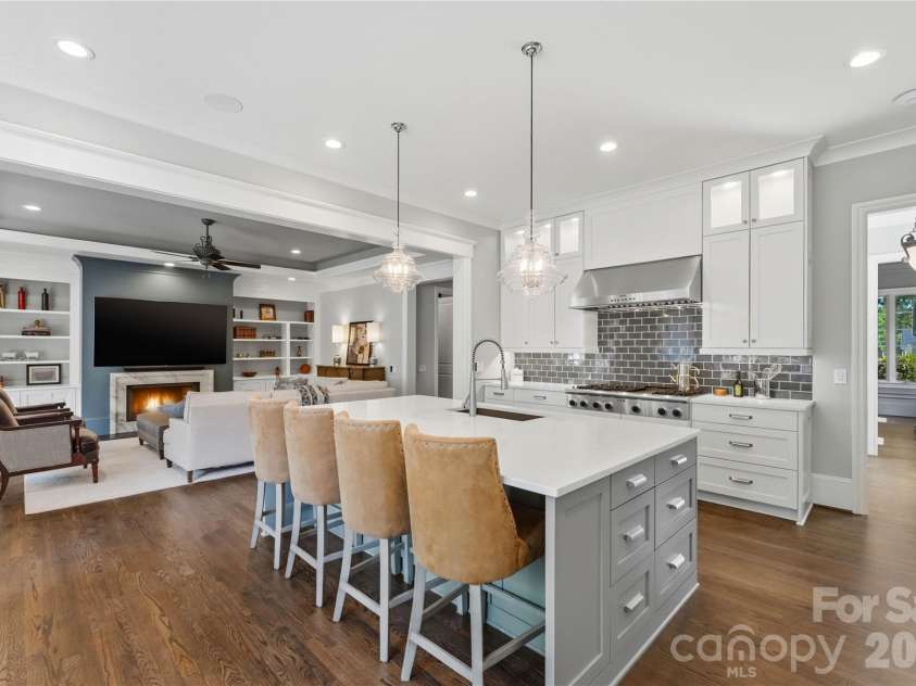 3343 Indian Meadows Lane, Charlotte, NC 28210.  MLS# CAR4372756, YatesRealty ID 19764. Kitchen