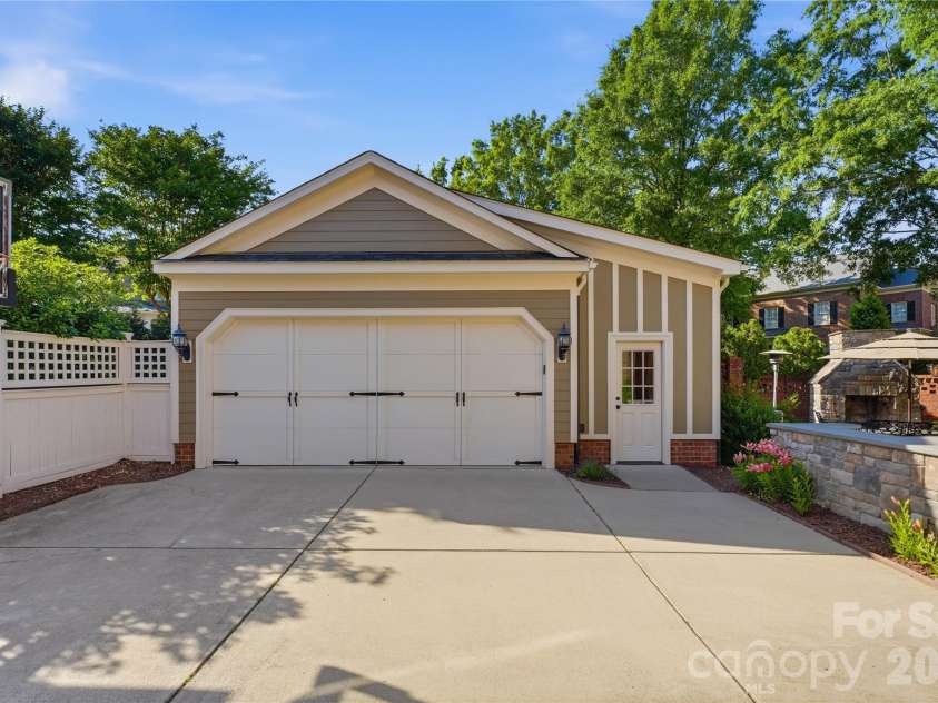 3343 Indian Meadows Lane, Charlotte, NC 28210.  MLS# CAR4372756, YatesRealty ID 19764. Two Car Garage With Expanded Area
