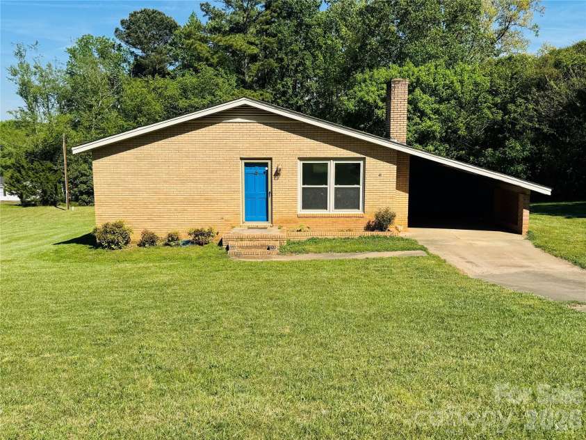448 Tot Dellinger Road, Cherryville, NC 28021.  MLS# CAR4370245, YatesRealty ID 19766. 