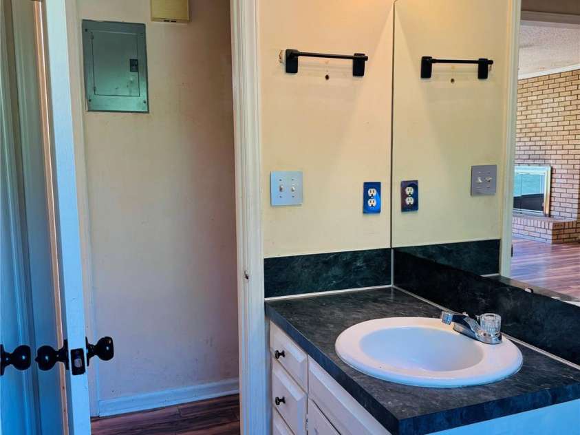 448 Tot Dellinger Road, Cherryville, NC 28021.  MLS# CAR4370245, YatesRealty ID 19766. 