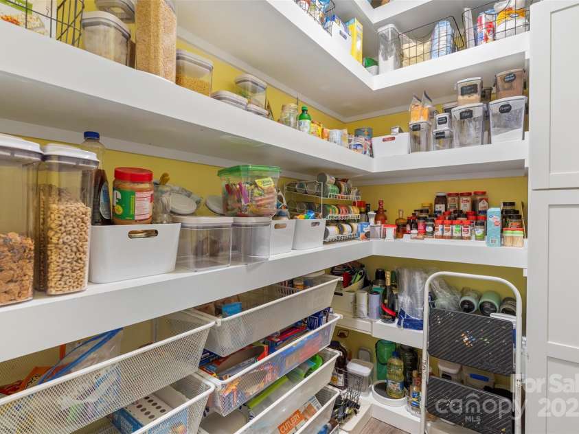 108 Wrangler Drive, Mooresville, NC 28115.  MLS# CAR4252051, YatesRealty ID 19767. 