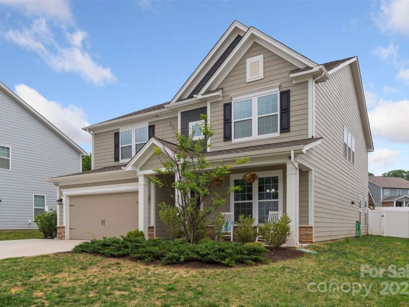 108 Wrangler Drive, Mooresville, NC 28115.  MLS# CAR4252051, YatesRealty ID 19767. 