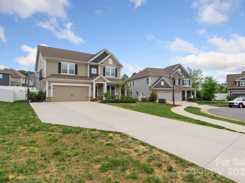 108 Wrangler Drive, Mooresville, NC 28115.  MLS# CAR4252051, YatesRealty ID 19767. 
