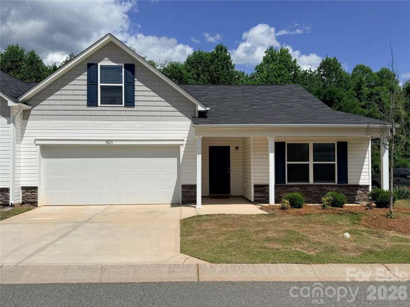 1431 Amberlight Circle, Salisbury, NC 28144.  MLS# CAR4377026, YatesRealty ID 19767. 