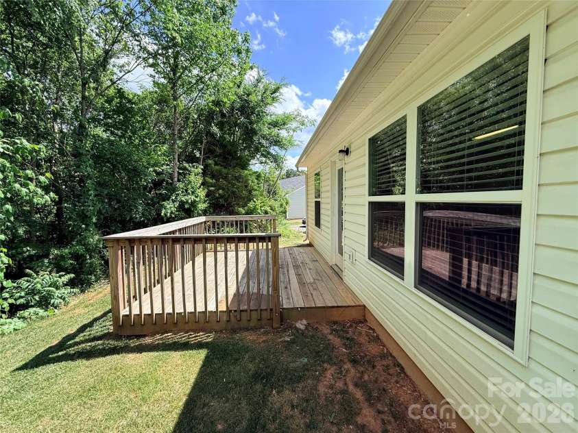 1431 Amberlight Circle, Salisbury, NC 28144.  MLS# CAR4377026, YatesRealty ID 19767. 