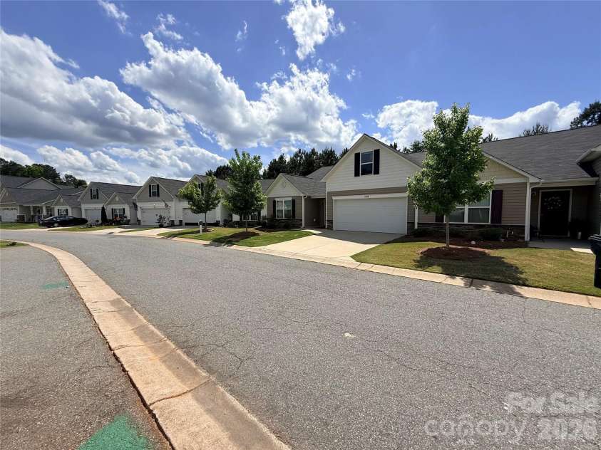 1431 Amberlight Circle, Salisbury, NC 28144.  MLS# CAR4377026, YatesRealty ID 19767. 