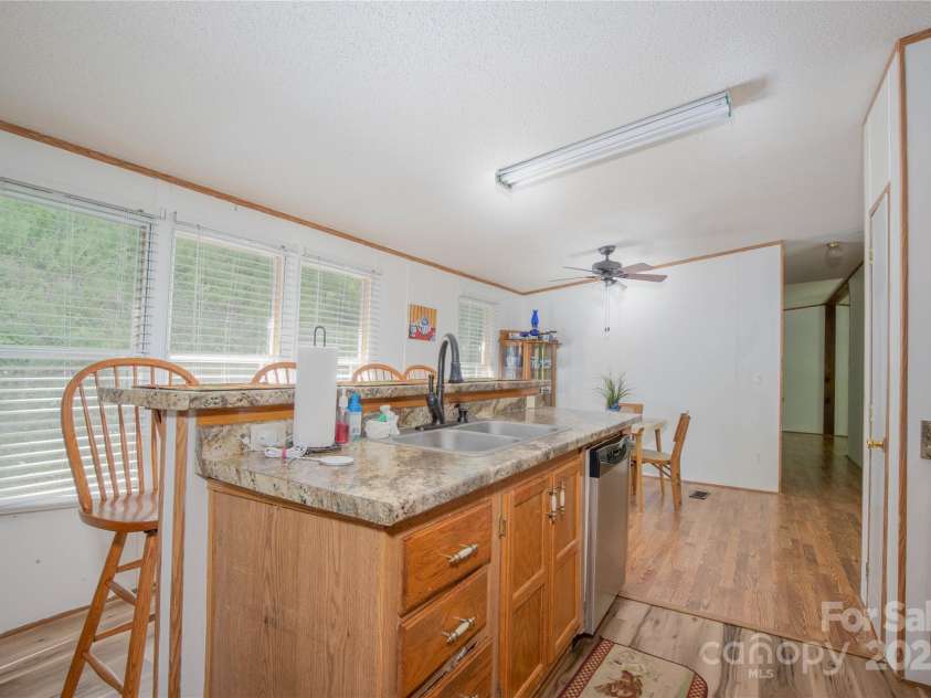 689 Bradford Road, Burnsville, NC 28714.  MLS# CAR4265215, YatesRealty ID 19768. 