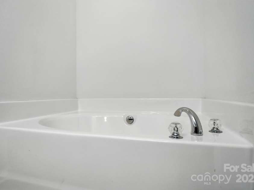 13116 Erwin Road, Charlotte, NC 28273.  MLS# CAR4271043, YatesRealty ID 19769. 