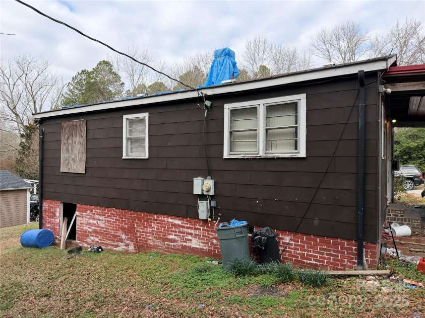 1132 Threatt Street, Lancaster, SC 29720.  MLS# CAR4333743, YatesRealty ID 1977. 