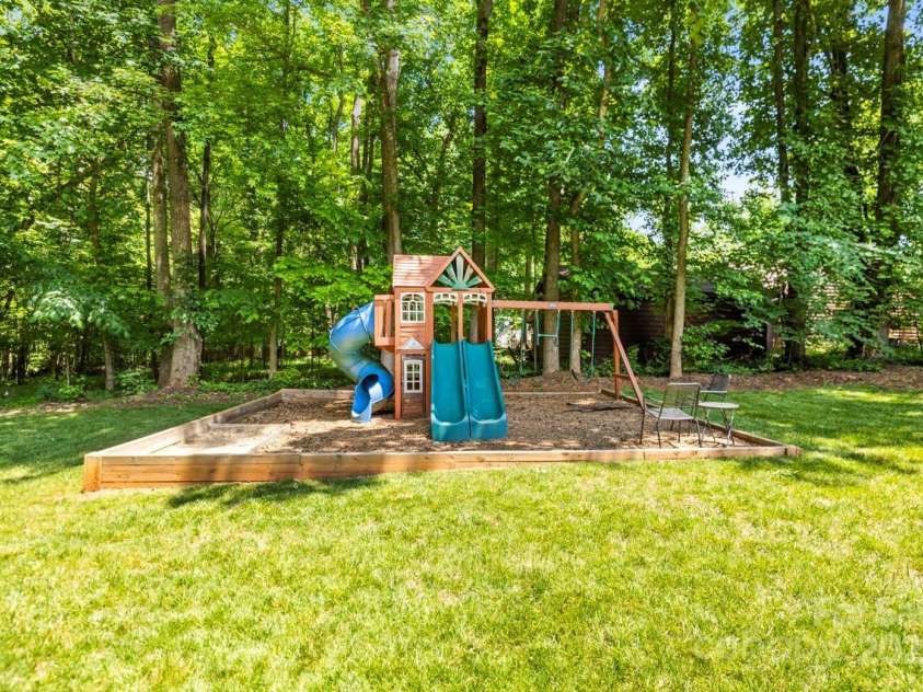 8938 Glencroft Road, Mint Hill, NC 28227.  MLS# CAR4260567, YatesRealty ID 19770. 