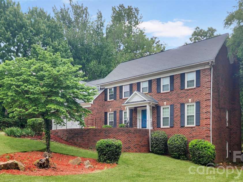8331 Dunstaff Road, Charlotte, NC 28269.  MLS# CAR4369538, YatesRealty ID 19771. 