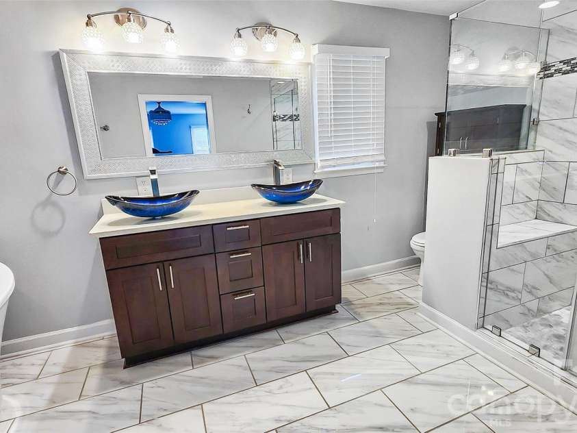 8331 Dunstaff Road, Charlotte, NC 28269.  MLS# CAR4369538, YatesRealty ID 19771. 