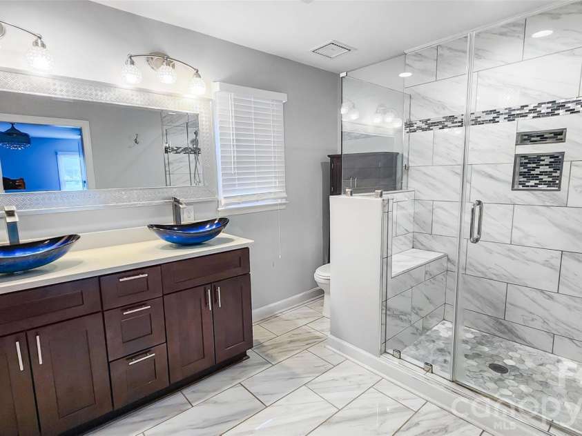8331 Dunstaff Road, Charlotte, NC 28269.  MLS# CAR4369538, YatesRealty ID 19771. 