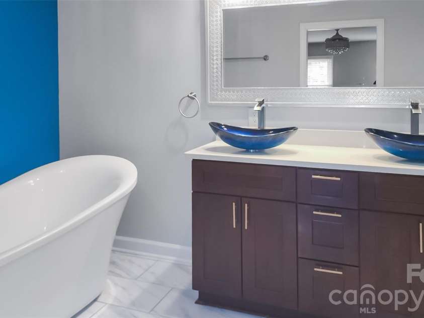8331 Dunstaff Road, Charlotte, NC 28269.  MLS# CAR4369538, YatesRealty ID 19771. 