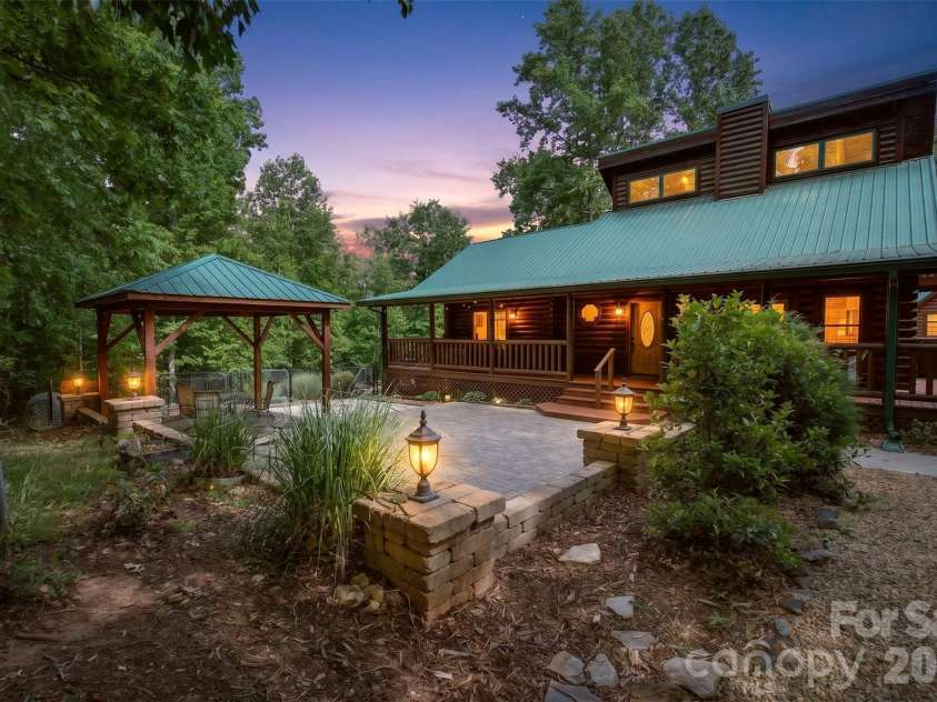 270 Cross Ridge Drive, Rutherfordton, NC 28139.  MLS# CAR4375989, YatesRealty ID 19772. 