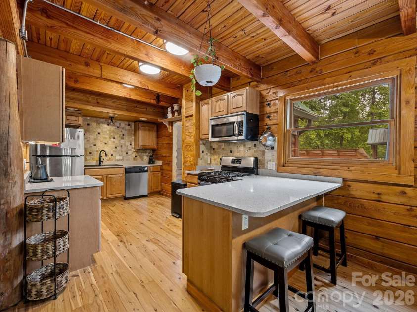 270 Cross Ridge Drive, Rutherfordton, NC 28139.  MLS# CAR4375989, YatesRealty ID 19772. 
