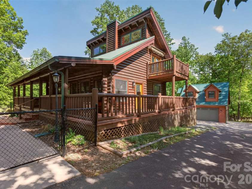 270 Cross Ridge Drive, Rutherfordton, NC 28139.  MLS# CAR4375989, YatesRealty ID 19772. 