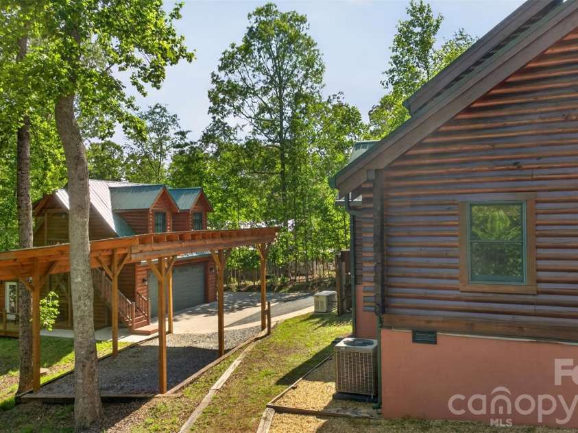 270 Cross Ridge Drive, Rutherfordton, NC 28139.  MLS# CAR4375989, YatesRealty ID 19772. 