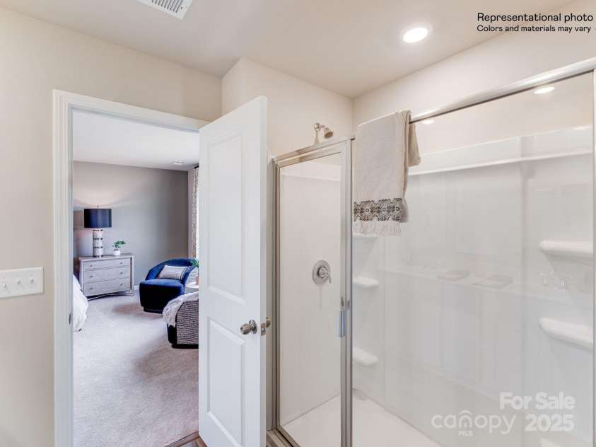 1551 Cottage Creek Drive, Bessemer City, NC 28016.  MLS# CAR4267424, YatesRealty ID 19773. Primary Bathroom