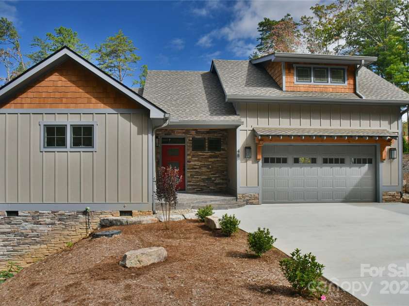 48 Crossings Circle, Fairview, NC 28730.  MLS# CAR4312919, YatesRealty ID 19773. 