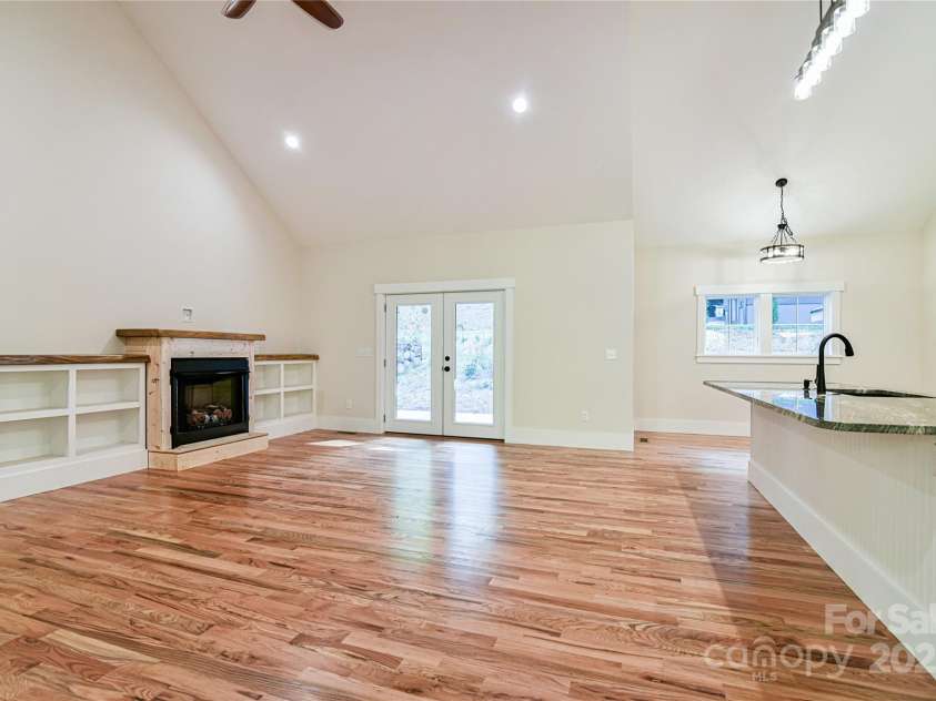 48 Crossings Circle, Fairview, NC 28730.  MLS# CAR4312919, YatesRealty ID 19773. 
