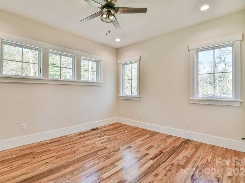 48 Crossings Circle, Fairview, NC 28730.  MLS# CAR4312919, YatesRealty ID 19773. 