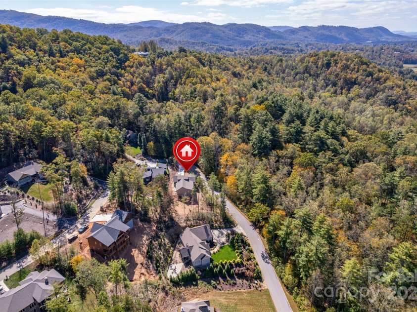 48 Crossings Circle, Fairview, NC 28730.  MLS# CAR4312919, YatesRealty ID 19773. 