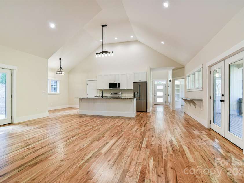 48 Crossings Circle, Fairview, NC 28730.  MLS# CAR4312919, YatesRealty ID 19773. Abundant Natural Light