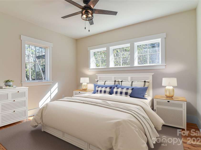 48 Crossings Circle, Fairview, NC 28730.  MLS# CAR4312919, YatesRealty ID 19773. Ternary Suite with Full Bathroom