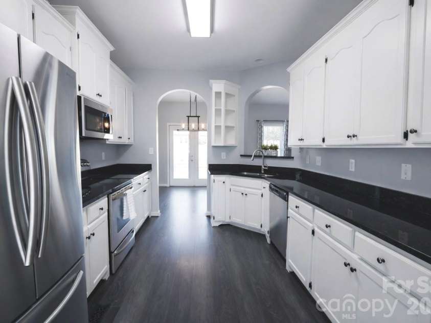 1045 Saxton Circle, Salisbury, NC 28147.  MLS# CAR4361546, YatesRealty ID 19774. 