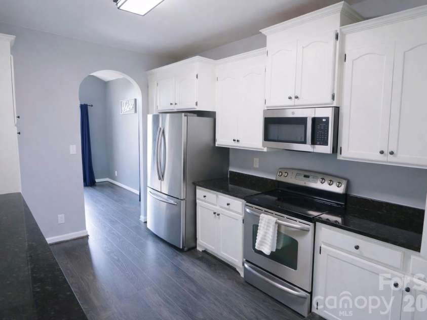 1045 Saxton Circle, Salisbury, NC 28147.  MLS# CAR4361546, YatesRealty ID 19774. 