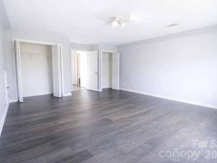 1045 Saxton Circle, Salisbury, NC 28147.  MLS# CAR4361546, YatesRealty ID 19774. 