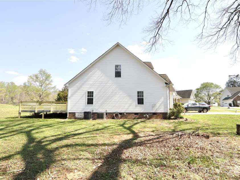 1045 Saxton Circle, Salisbury, NC 28147.  MLS# CAR4361546, YatesRealty ID 19774. 
