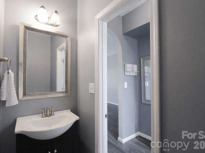 1045 Saxton Circle, Salisbury, NC 28147.  MLS# CAR4361546, YatesRealty ID 19774. Half Bath