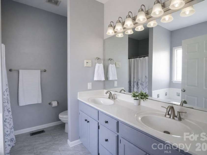 1045 Saxton Circle, Salisbury, NC 28147.  MLS# CAR4361546, YatesRealty ID 19774. Primary Bathroom