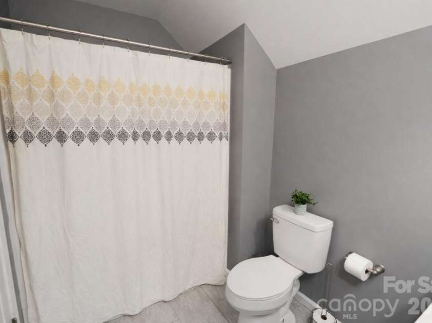 1045 Saxton Circle, Salisbury, NC 28147.  MLS# CAR4361546, YatesRealty ID 19774. Upstairs Bathroom