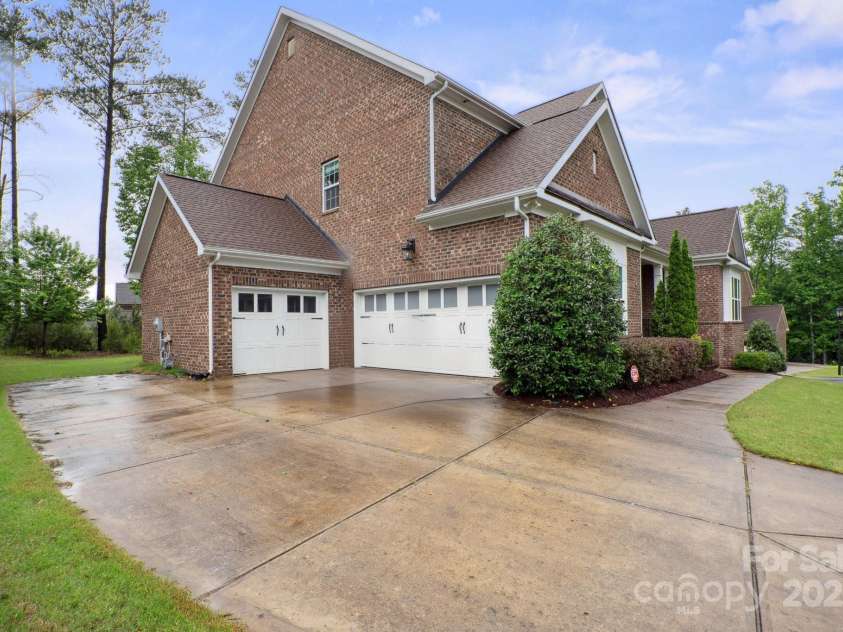 13102 Indigo Run Court, Charlotte, NC 28278.  MLS# CAR4258232, YatesRealty ID 19774. 