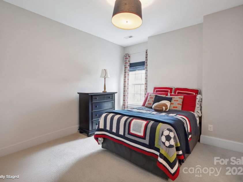 13102 Indigo Run Court, Charlotte, NC 28278.  MLS# CAR4258232, YatesRealty ID 19774. 