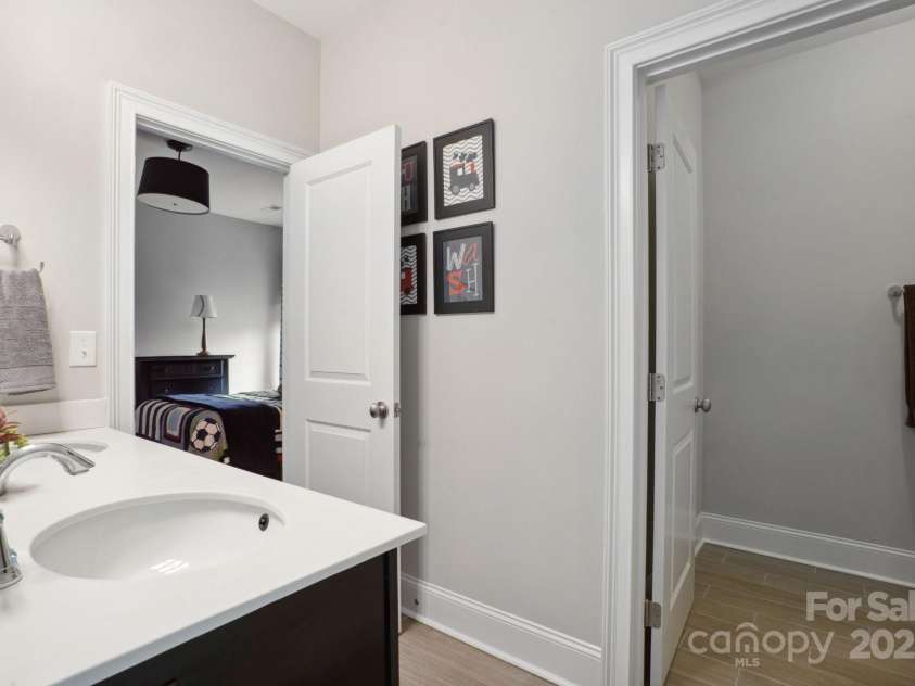 13102 Indigo Run Court, Charlotte, NC 28278.  MLS# CAR4258232, YatesRealty ID 19774. 