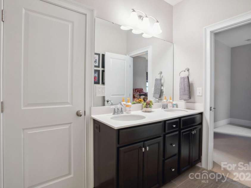 13102 Indigo Run Court, Charlotte, NC 28278.  MLS# CAR4258232, YatesRealty ID 19774. 