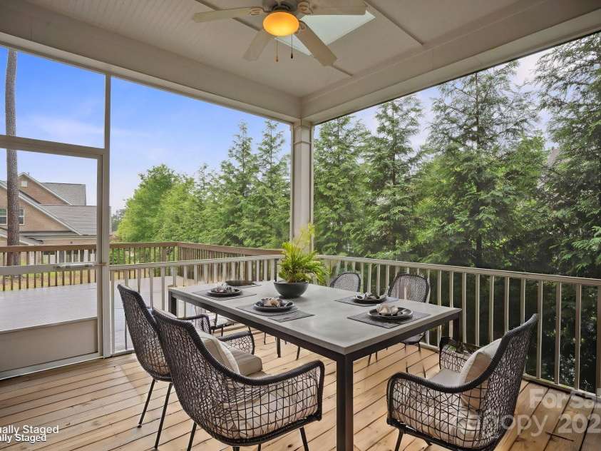 13102 Indigo Run Court, Charlotte, NC 28278.  MLS# CAR4258232, YatesRealty ID 19774. 