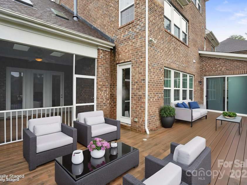 13102 Indigo Run Court, Charlotte, NC 28278.  MLS# CAR4258232, YatesRealty ID 19774. 