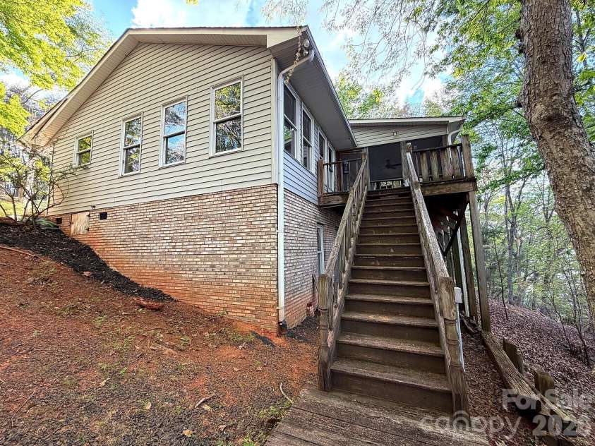 42484 Moonshine Drive, New London, NC 28127.  MLS# CAR4365257, YatesRealty ID 19775. 