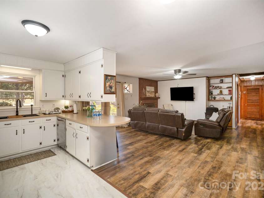 7740 Robinson Church Road, Charlotte, NC 28215.  MLS# CAR4218297, YatesRealty ID 19775. 