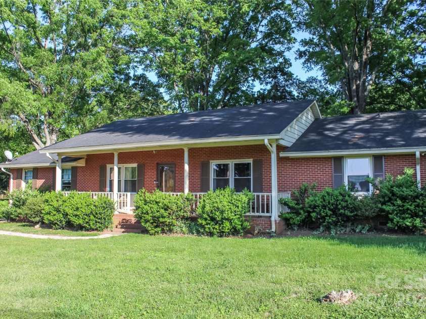 7740 Robinson Church Road, Charlotte, NC 28215.  MLS# CAR4218297, YatesRealty ID 19775. 