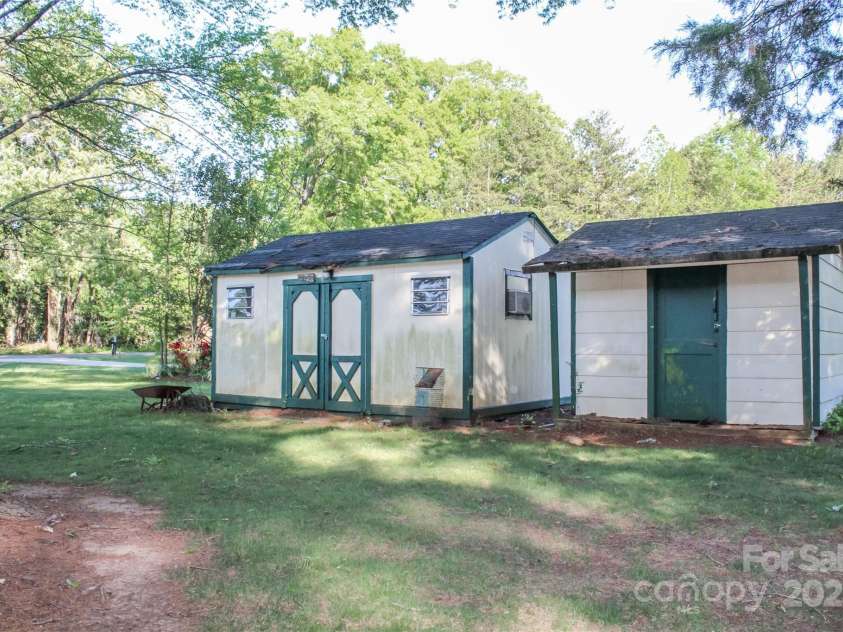 7740 Robinson Church Road, Charlotte, NC 28215.  MLS# CAR4218297, YatesRealty ID 19775. 