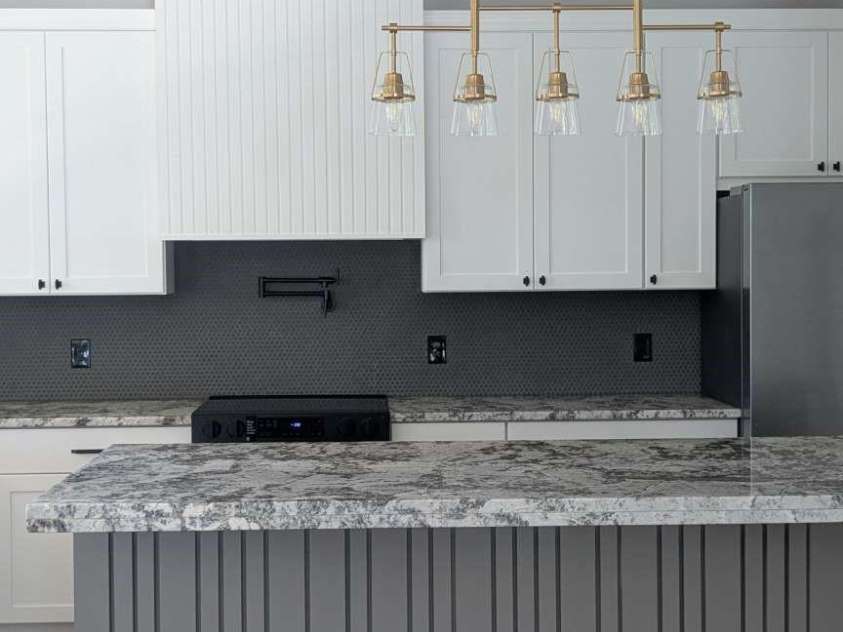 689 Blake Drive, Canton, NC 28716.  MLS# CAR4253513, YatesRealty ID 19776. 